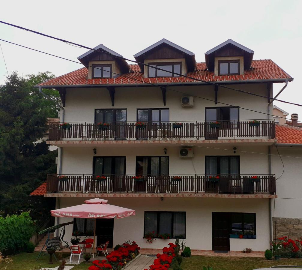 Apartmani "Vila Jelena" Arandjelovac Kültér fotó