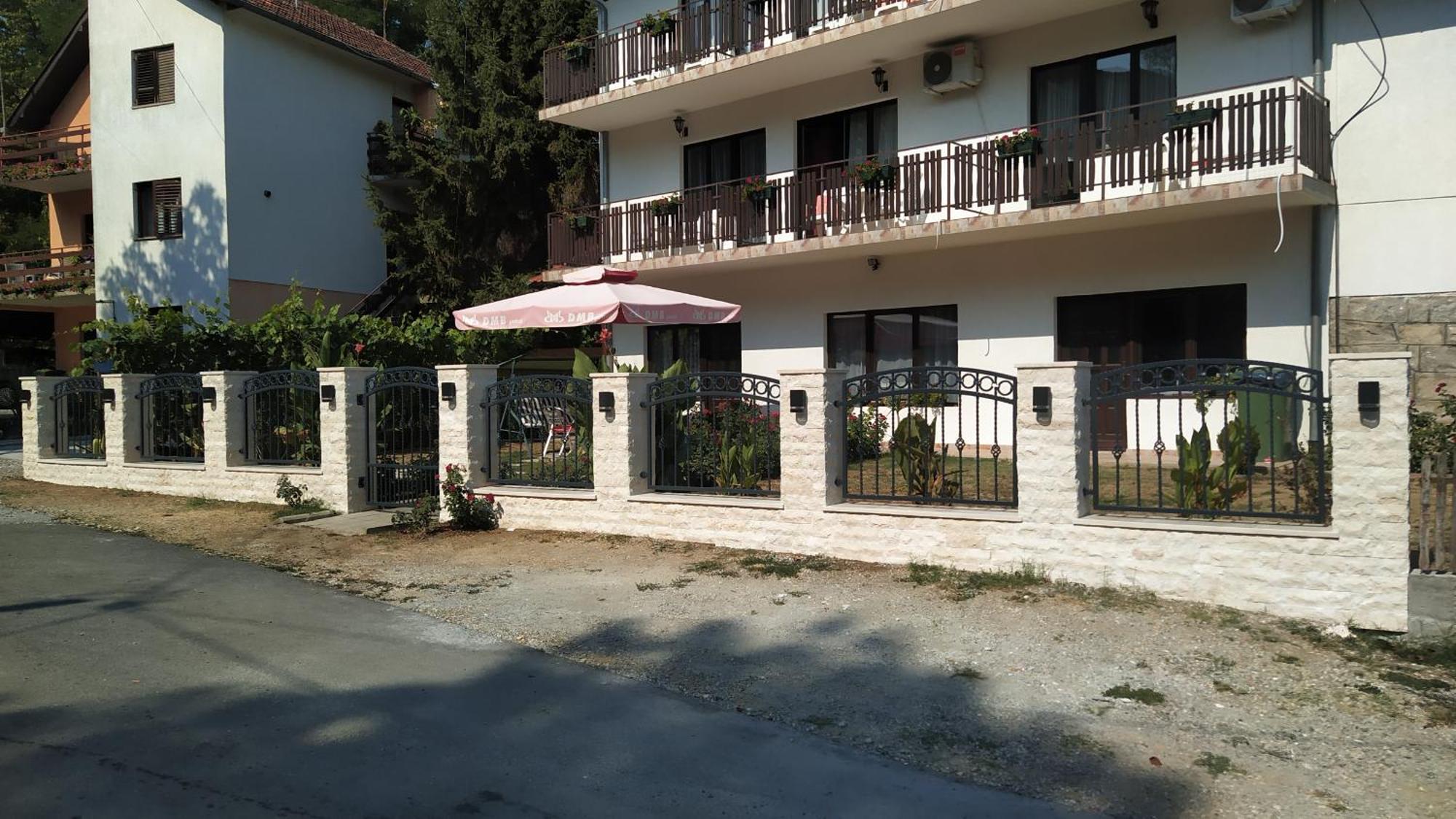 Apartmani "Vila Jelena" Arandjelovac Kültér fotó